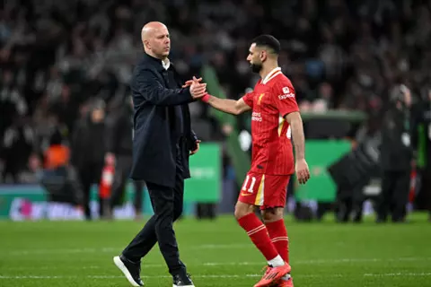 ميدو: العنصرية تحاصر صلاح في إنجلترا.. وسلوت جبان